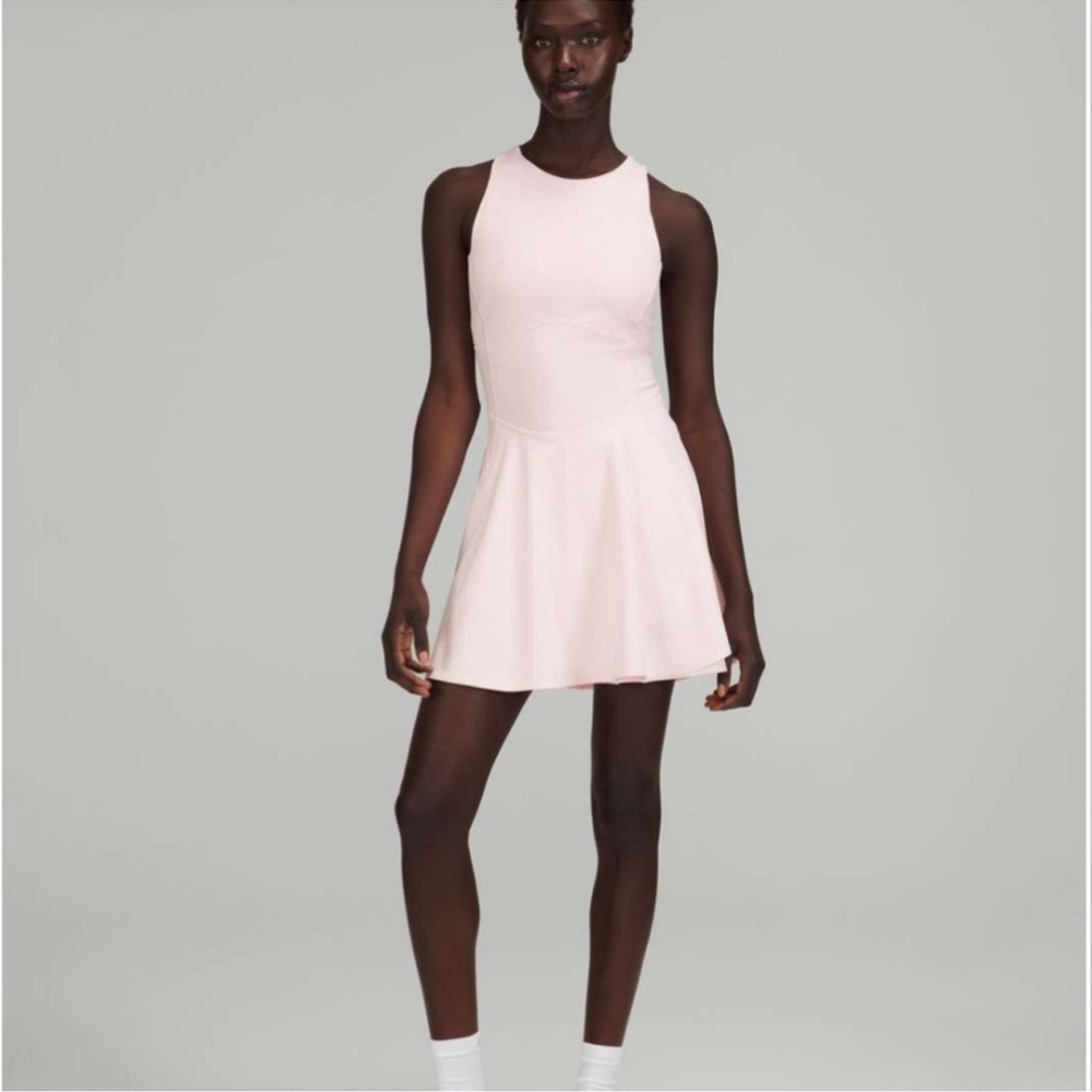 Lululemon Tennis Dress Court Crush 
Strawberry Milkshake sz6 good cond pricefirm